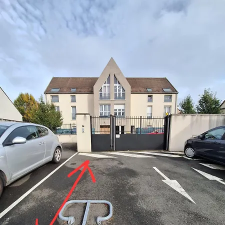Fantasia With Private Car-park - 15min To Disneyland By Bus Number 2233 *