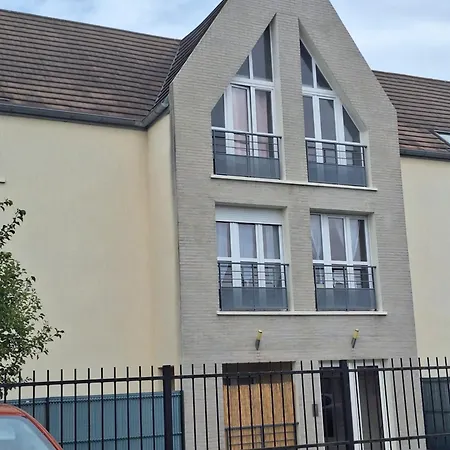 Fantasia With Private Car-park - 15min To Disneyland By Bus Number 2233 * Montévrain