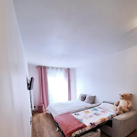 Fantasia With Private Car-park - 15min To Disneyland By Bus Number 2233 * Montévrain